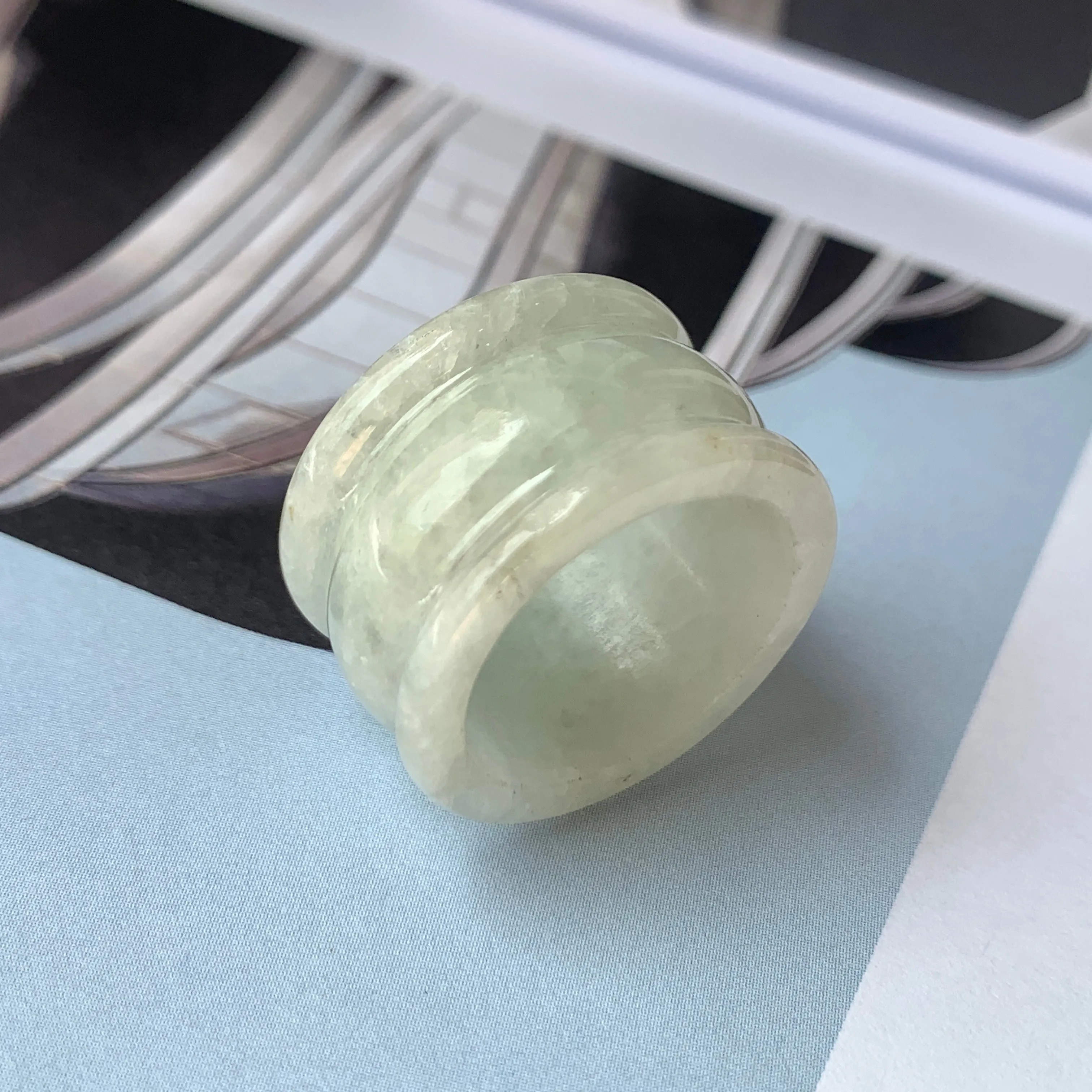 19.3mm A-Grade Natural Light Yellowish Green Jadeite Archer Ring Band No.161581