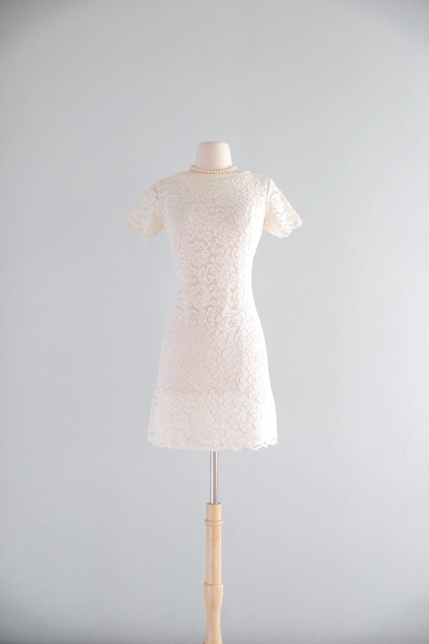 Darling 1960's Ivory Lace Mod Bride Mini Dress / S