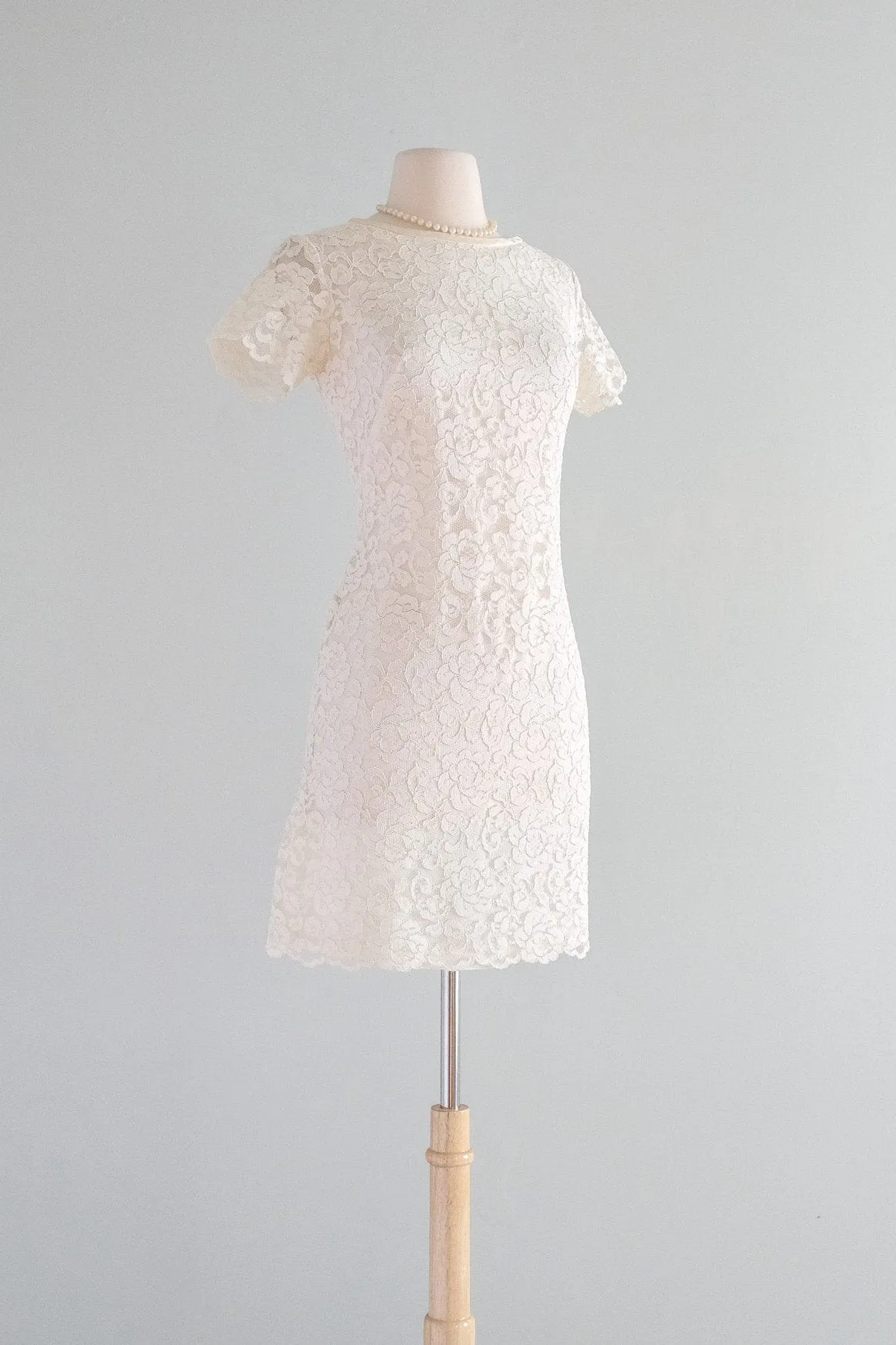 Darling 1960's Ivory Lace Mod Bride Mini Dress / S