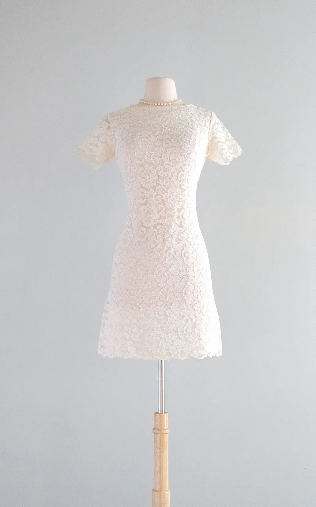 Darling 1960's Ivory Lace Mod Bride Mini Dress / S