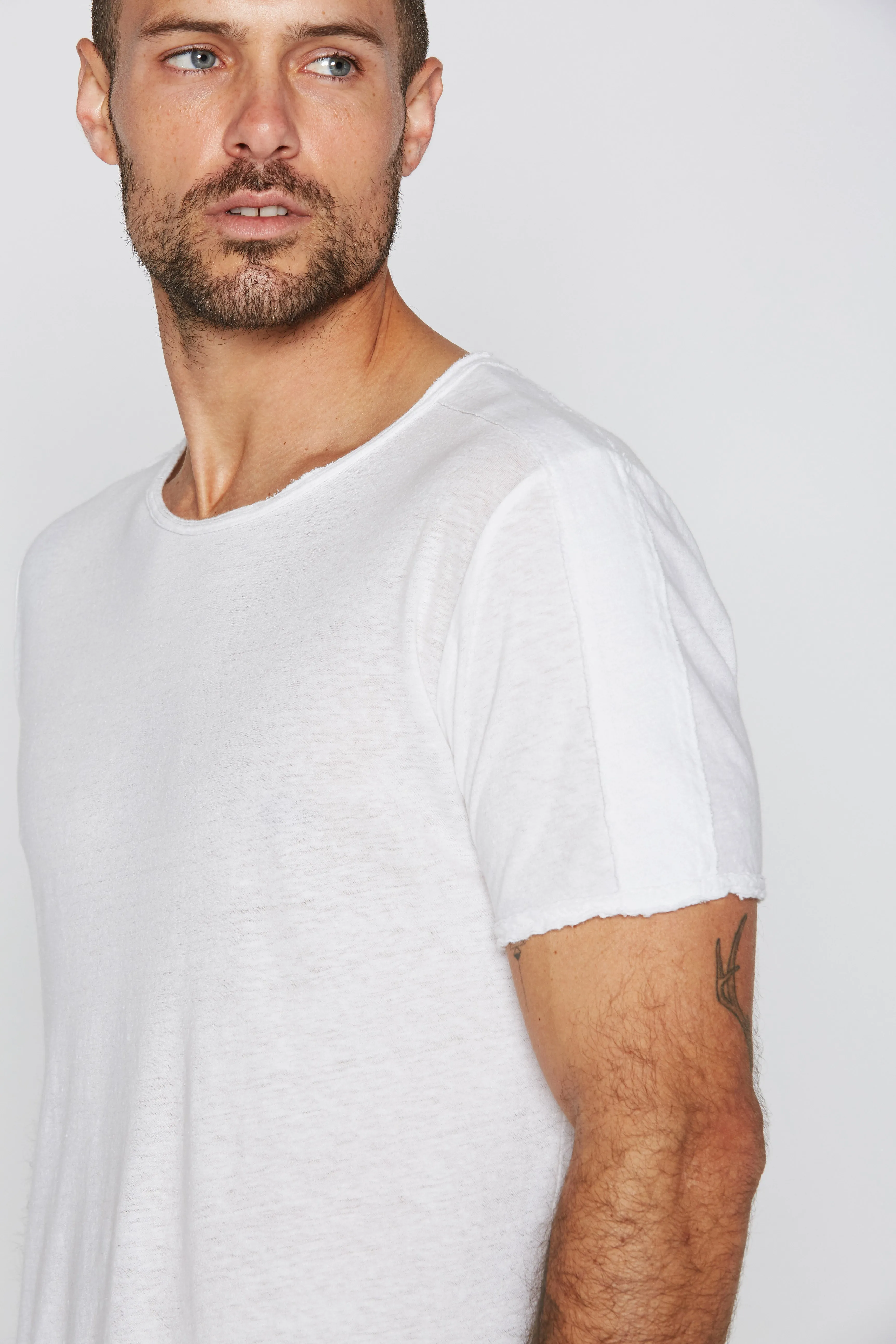 Men's Cotton Linen Patch Sleeve Tee