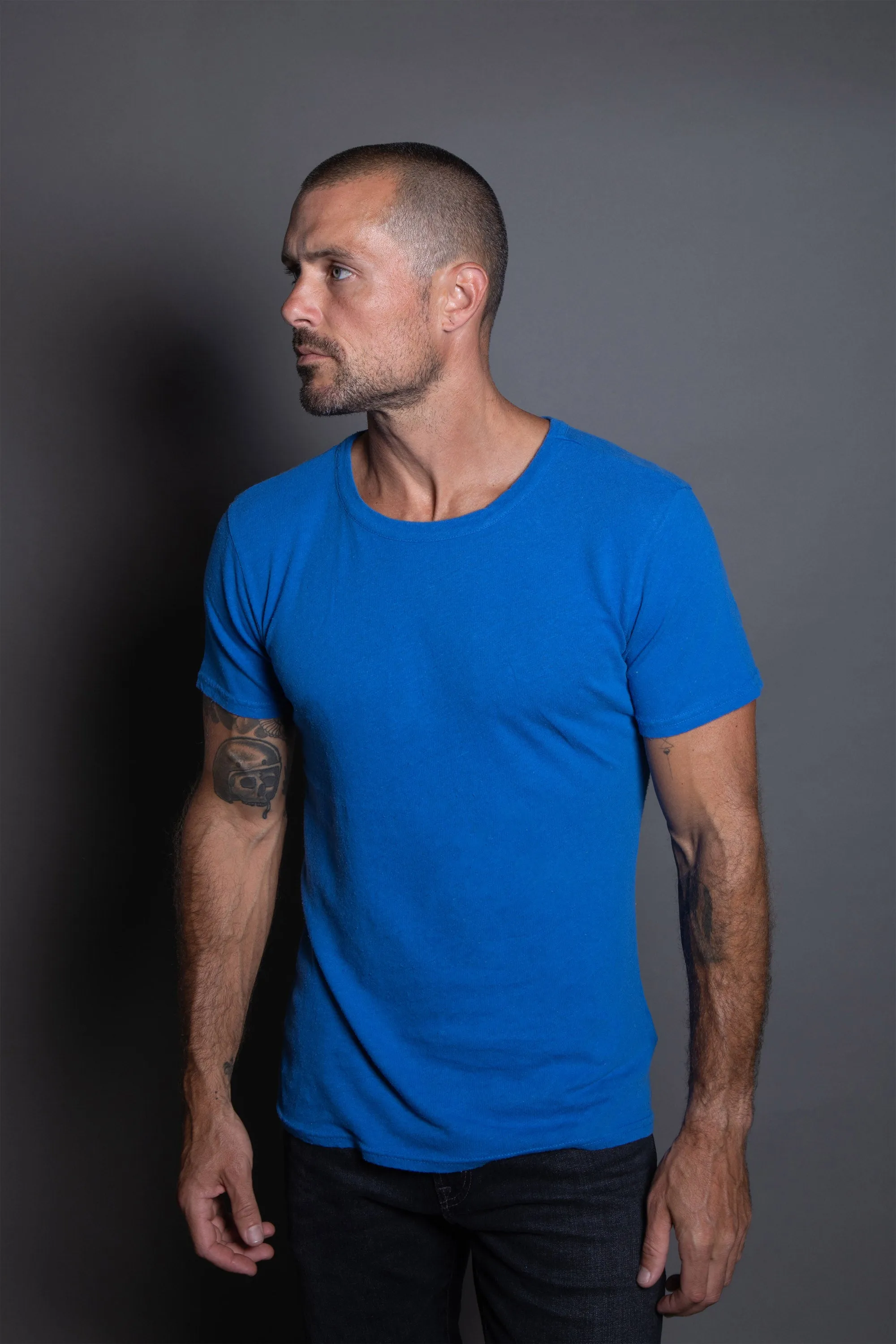 Men's Linen Blend Wide Neck Band Tee