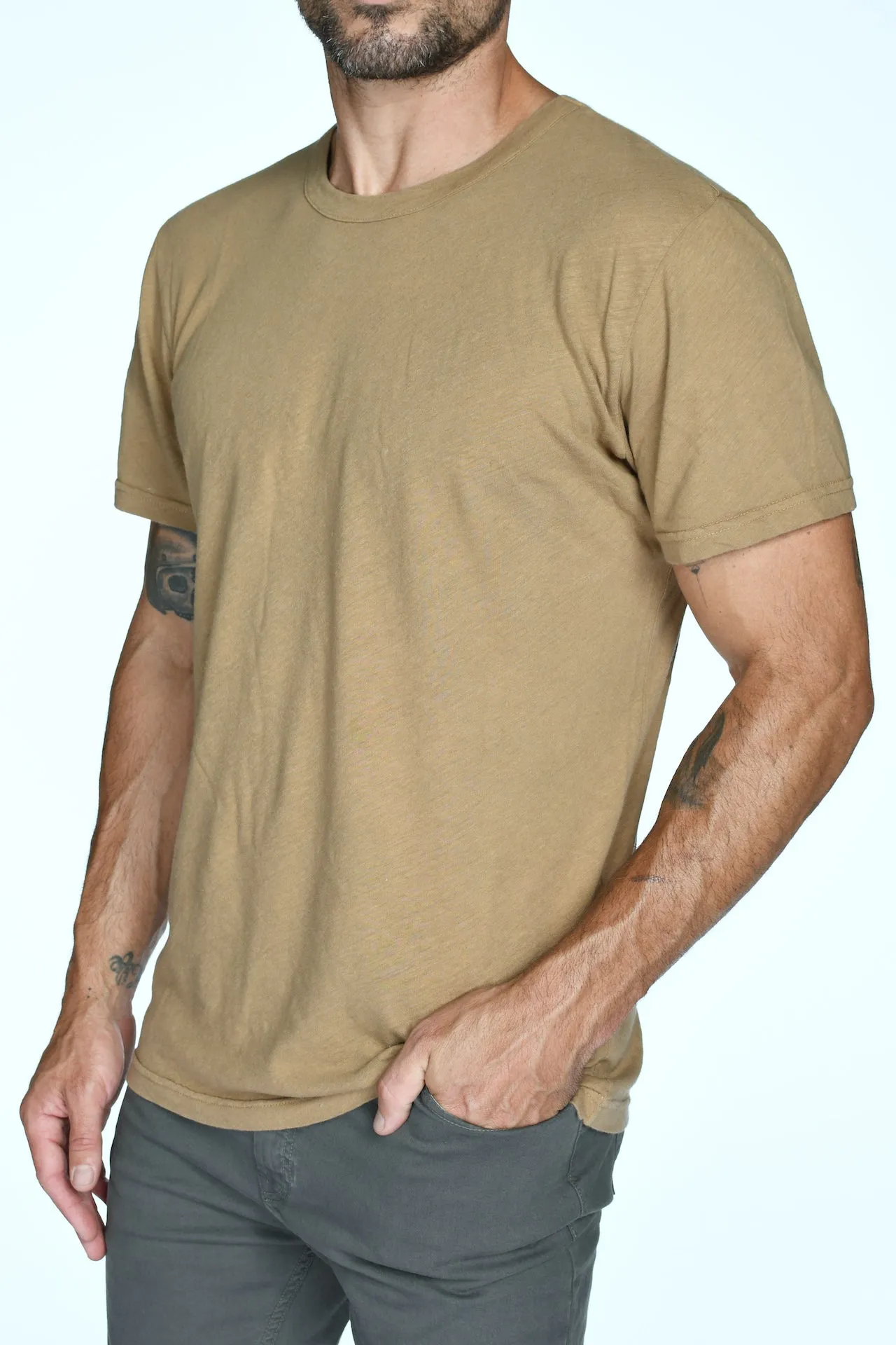 Men's Linen Blend Wide Neck Band Tee