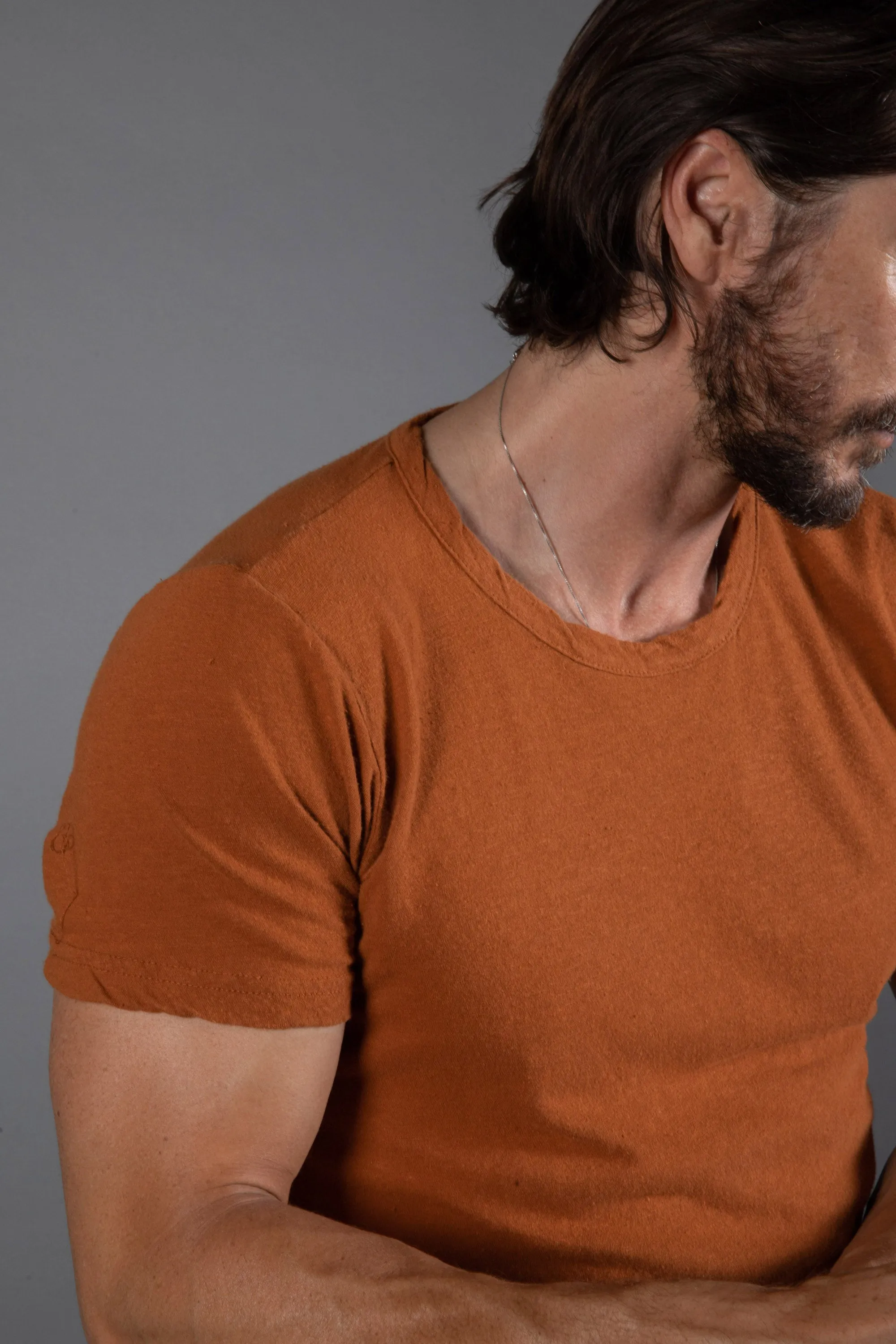 Men's Linen Blend Wide Neck Band Tee