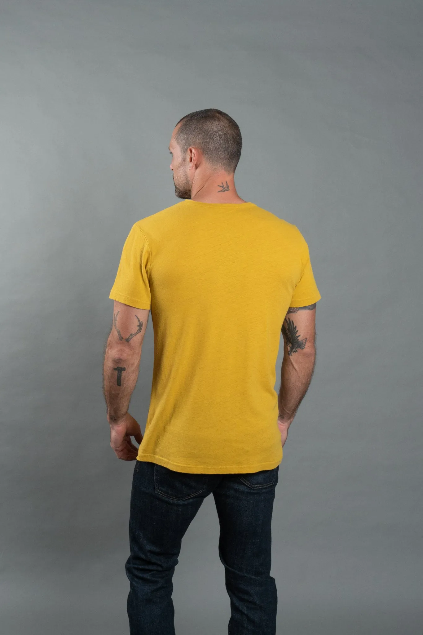 Men's Linen Blend Wide Neck Band Tee