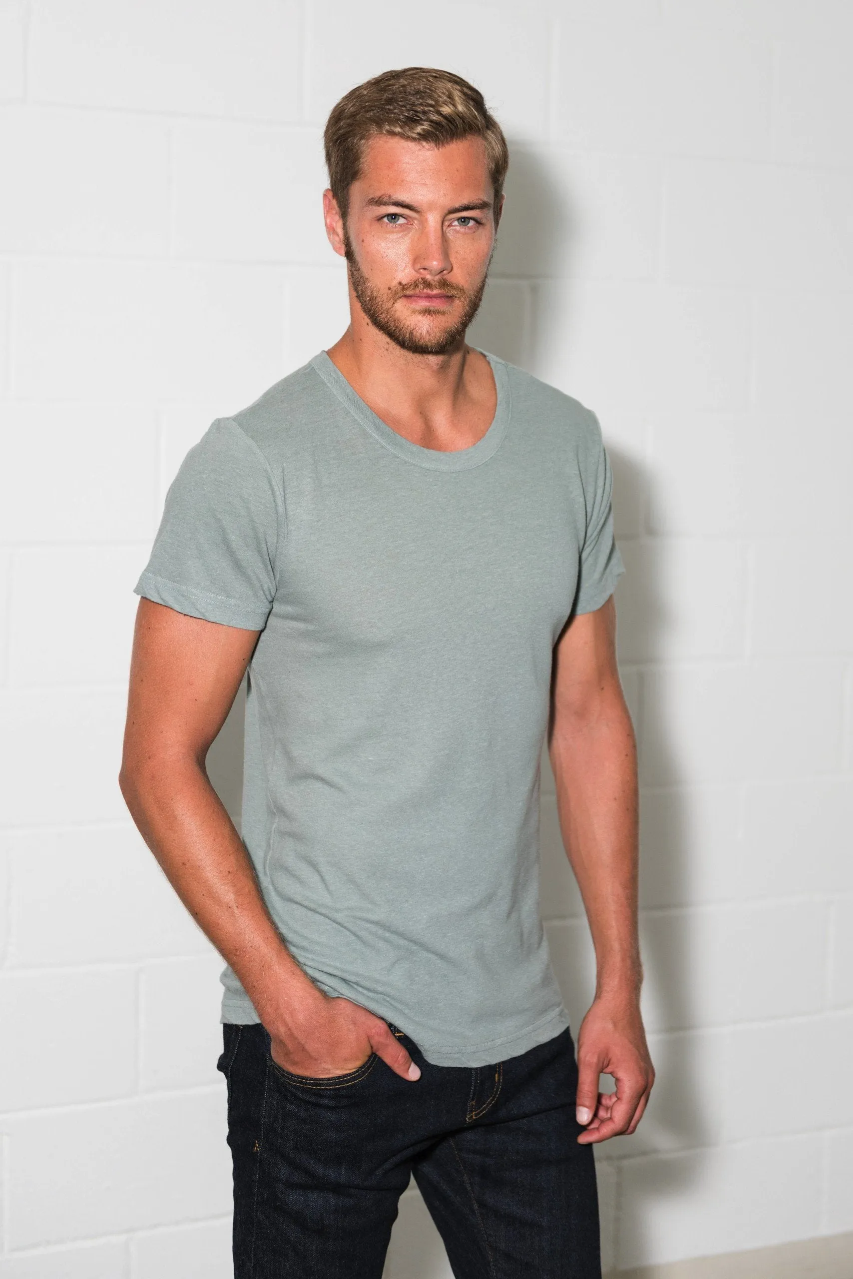 Men's Linen Blend Wide Neck Band Tee