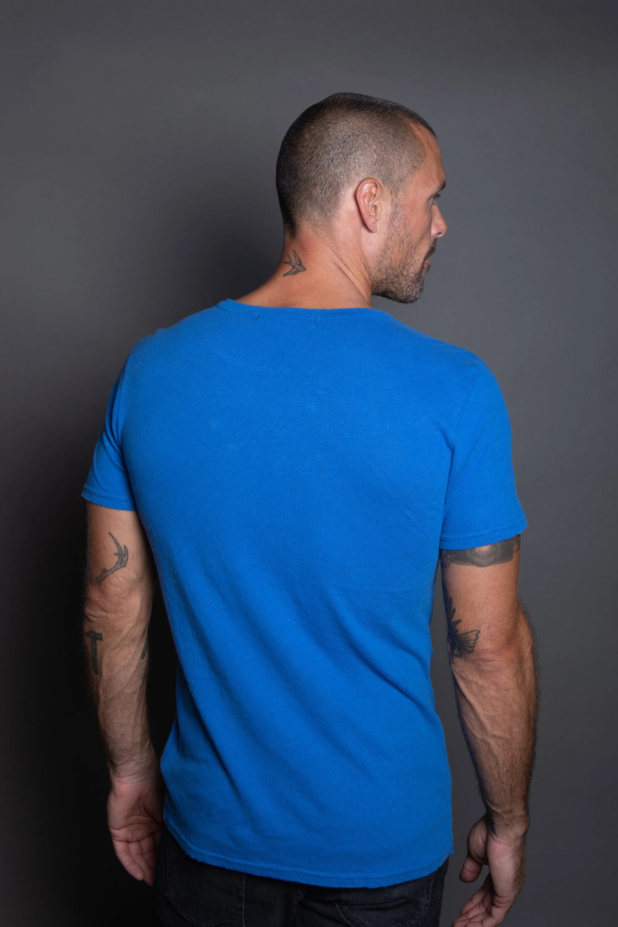 Men's Linen Blend Wide Neck Band Tee