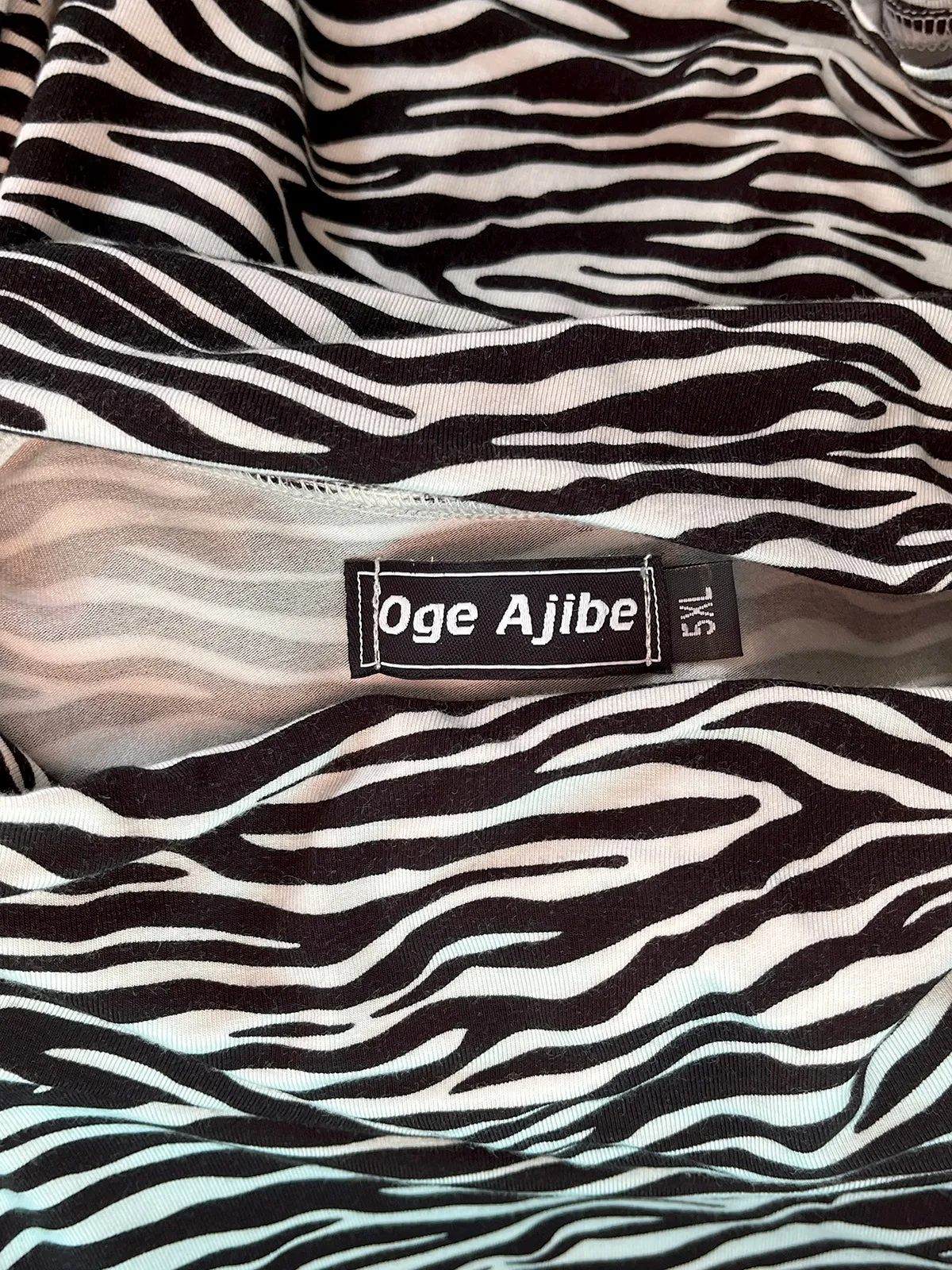 Oge Ajibe Size 5XL (26) Black & White Zebra Mockneck Shirt