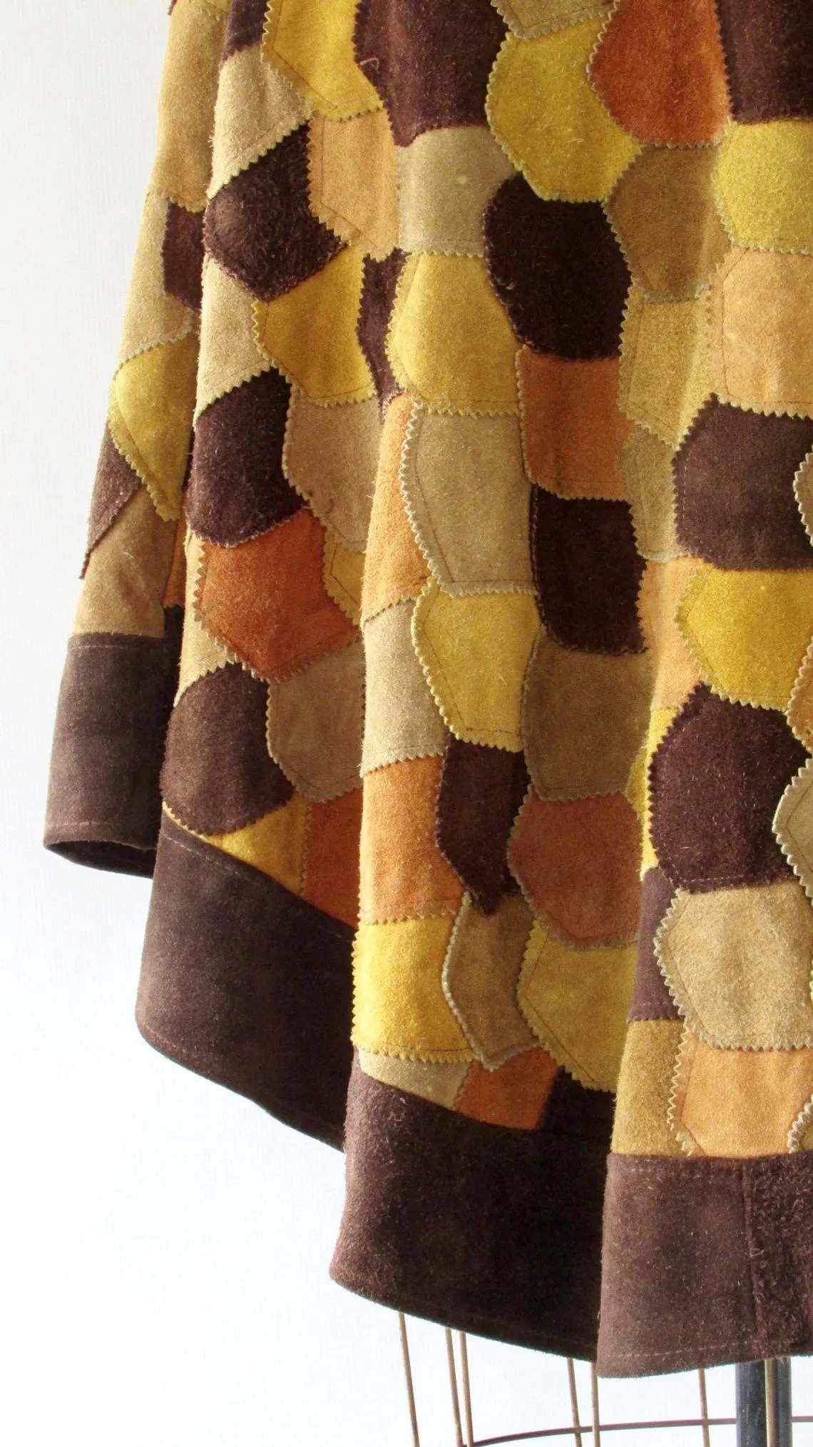 QUEEN OF CAPES 1970s Hippie Patchwork Suede Leather Poncho, Size Med/Lg