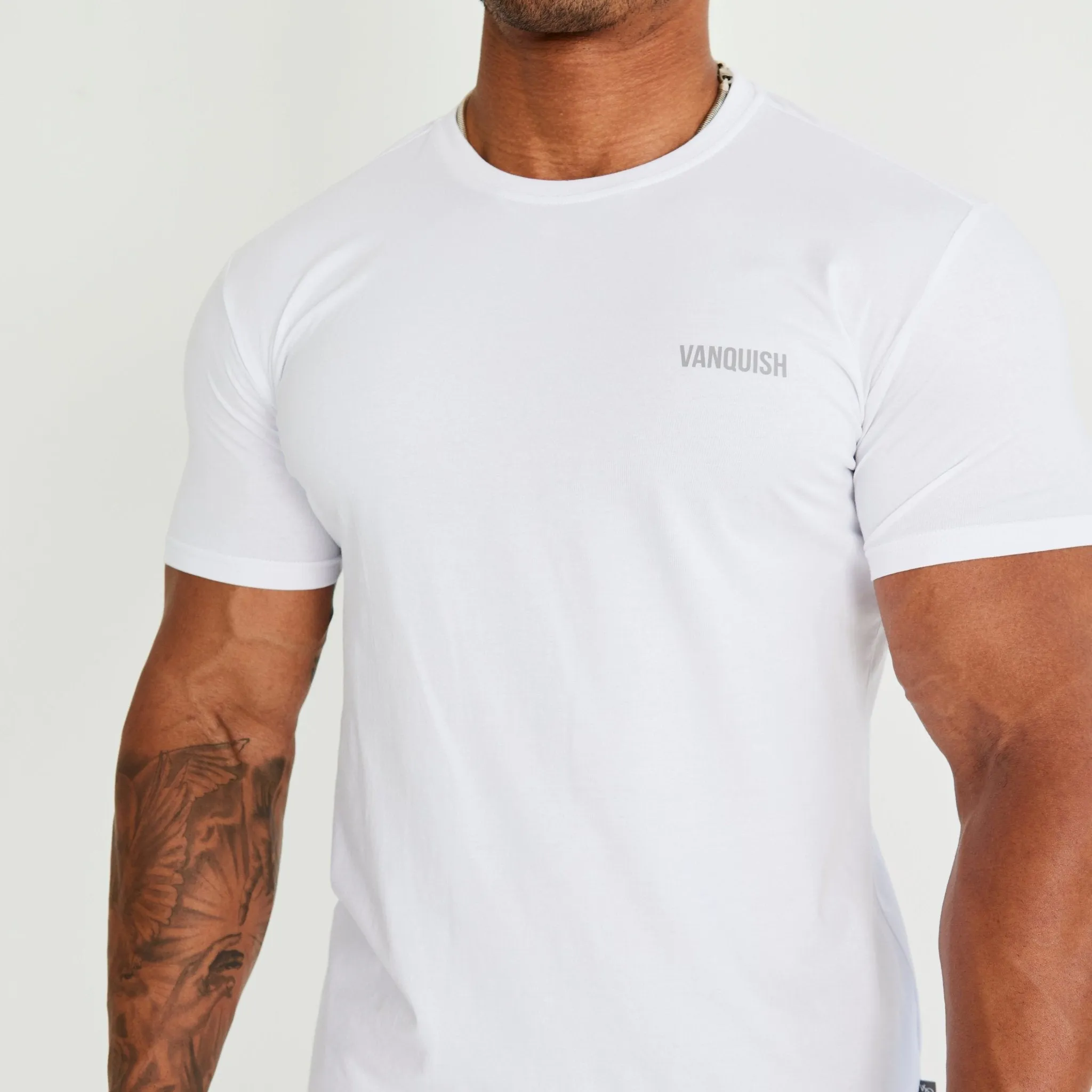 Vanquish Essential White Slim Fit Short Sleeve T Shirt